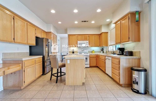 Lancaster House | Discover The Eden on Harbor St: Family & Pet Friendly Stay