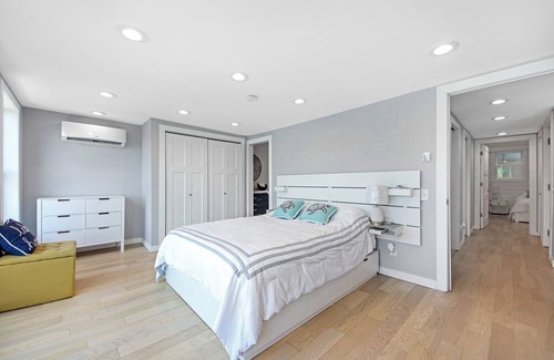 Rocky Mount House | Family Tree House | Sleeping 14 | Rocky Mount