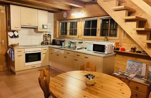 Evolene Ski Chalet | Serene Grange Rénovée: Panoramic Views & Spa Access