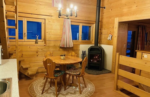 Evolene Ski Chalet | Serene Grange Rénovée: Panoramic Views & Spa Access