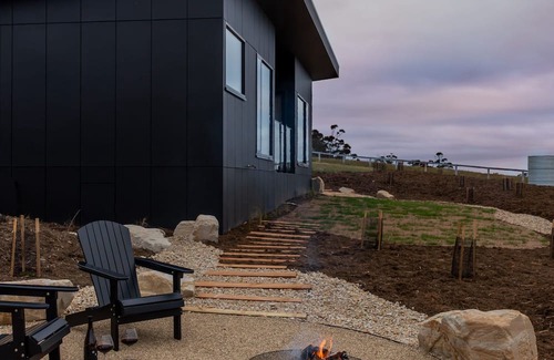 Carlton River Villa | Discover Suite West - Enjoy Ocean Views and Dining Options