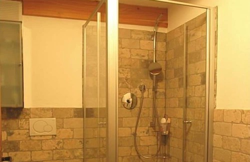 Kirchensittenbach Apartment | Longhouse Hohenstein Castle