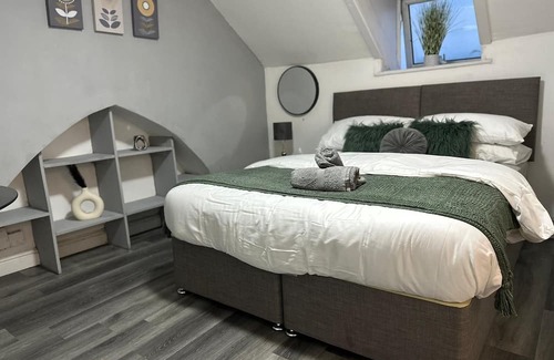 Newport Apartment | Cozy Studio Flat in Newport - Near City Centre & Pet Friendly
