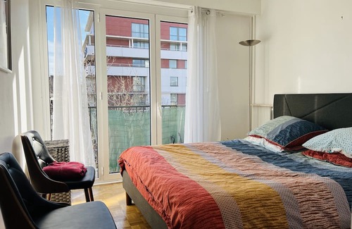 Republique–Point-du-Jour Apartment | Cozy Apartment Near Porte de Saint-Cloud with Great Amenities
