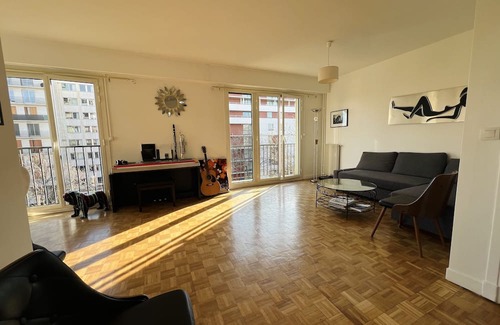 Republique–Point-du-Jour Apartment | Cozy Apartment Near Porte de Saint-Cloud with Great Amenities