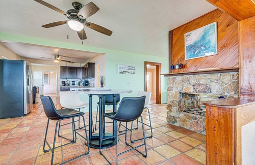 Spring Hill Cottage | Relaxing Gulf Front Spring Hill Getaway with Grill & Dock