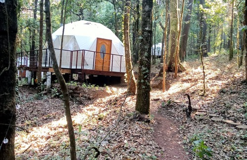 Valle de Bravo Hotel | Experience Relaxation at Glamping Don Delfis with Spa Access