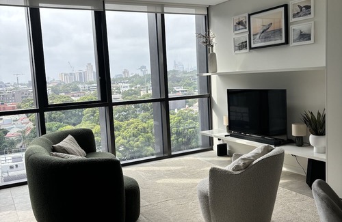 Zetland Apartment | Modern 1-Bed Retreat with Breathtaking City Views
