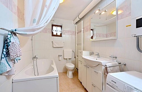 Varazdinske Toplice House | Discover Kuća za Odmor Mateja with Spa and Pet-Friendly Perks