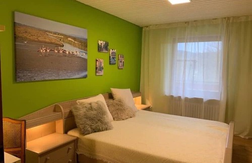 Schwaebisch Gmuend Apartment | Beautiful Weiler in den Bergen: Alpine View & Free Wi-Fi