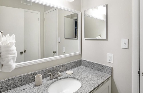 Homewood Apartment | Modern Apartment with Kitchen in Prime Location