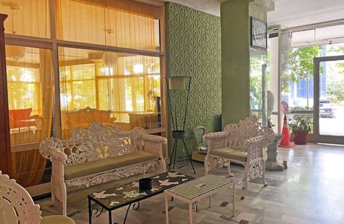 Hilmiye Apartment | Artistic Hotel in Central Location with Spa & Hot Tub