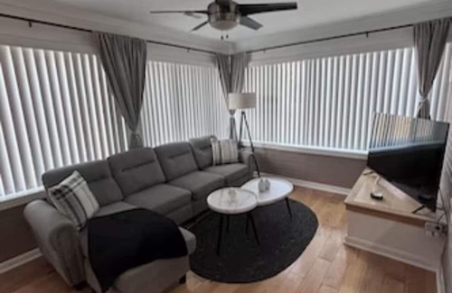 Fairview Park Apartment | Modern 2-Bedroom Apartment with AC & WiFi in Fairview Park