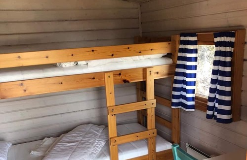 Sottunga Bed & Breakfast | Inviting Strandhuggetbnb: Perfect for Family Getaways