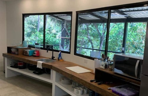 Uvita Cabin | Modern Jungle Cabana#9 - 4 Bedrooms with 2 King, 2 bunk beds and 2 bathrooms!