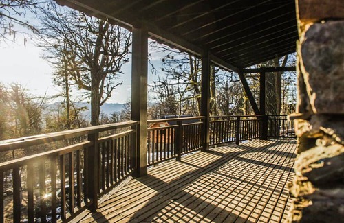 Lanin National Park House | Inviting Getaway for 7 in San Martín de los Andes