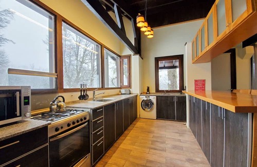 Lanin National Park House | Inviting Getaway for 7 in San Martín de los Andes