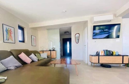 Supetarska Draga Villa | Elegant Villa "sreća" - Perfect for Family Getaways