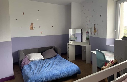 Montluel House | Maison Mitoyenne à la Campagne. 3 Chambres. Proche Sortie A46, A432 les Echets