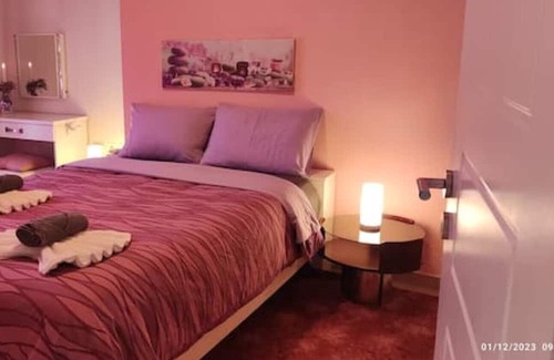 Itea Cottage | Cozy Seaside Apartment with Hot Tub, Near Delphi!