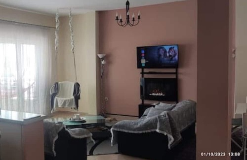 Itea Cottage | Cozy Seaside Apartment with Hot Tub, Near Delphi!