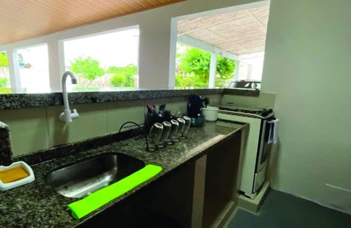 Meia Praia House | Pet-Friendly Casa with Beautiful Garden and Gourmet Area