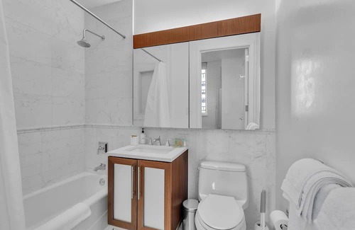 Manhattan Valley Apartment | Columbus Square 1 BR w/ Office by Anyplace - 11620