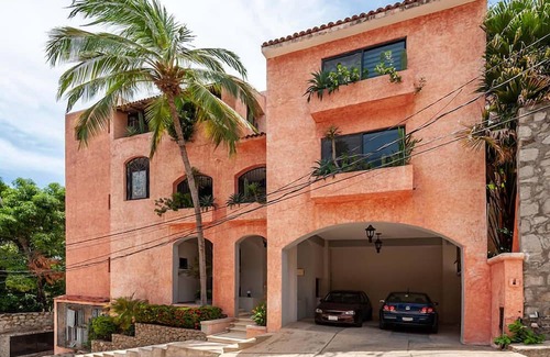 Playa Guitarron House | Relaxing Beach House Retreat with Spa & Family-Friendly Amenities