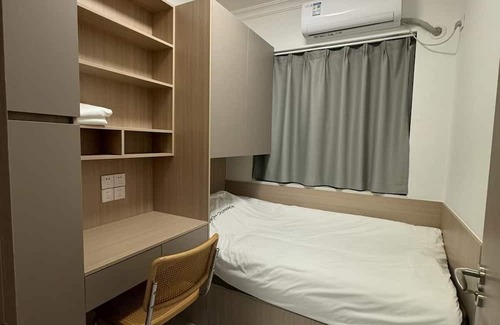 Central Business District Condo | Modern 2-Bedroom Condo in Shenzhen Futian with AC & Heating