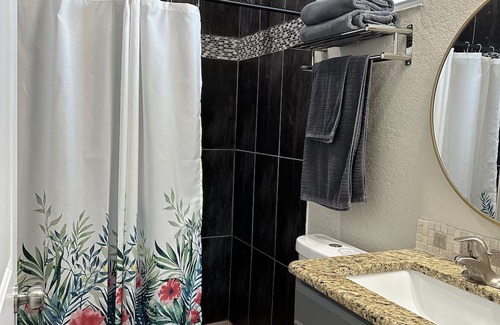 Englewood East House | Pet-Friendly 3 Bedroom Retreat Just Minutes from Beach