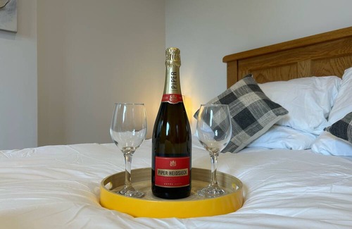 Farley Cabin | Discover a Romantic Cabin with King Bed and Breathtaking Views