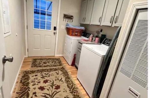 John Day House | Inviting Home in Peaceful Neighborhood, Rated 10/10