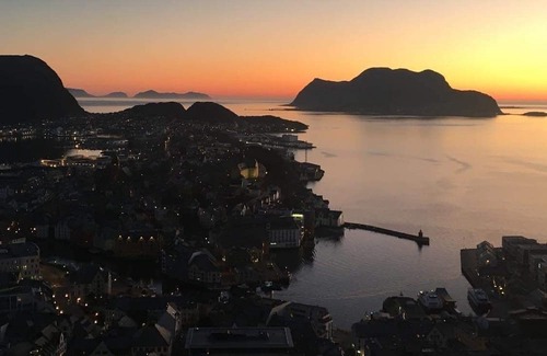 Alesund Apartment | Delightful 1-Bedroom Apartment in Beautiful Ålesund