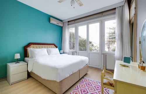 Adalar House | Ocean View Escape at Sea View Retreat, Steps to Ferry
