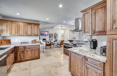 Thunderbird Desert Estates House | Unwind at The Prickly Palace: A Sunny Scottsdale Retreat