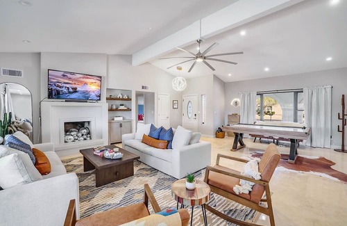 Thunderbird Desert Estates House | Unwind at The Prickly Palace: A Sunny Scottsdale Retreat