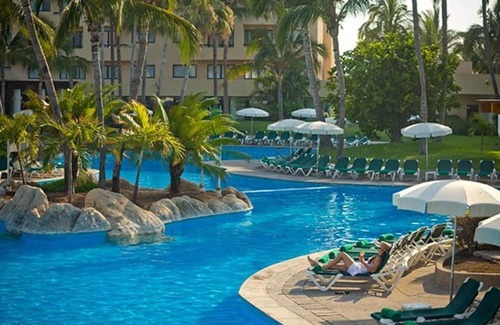 Costa Azul Resort | Inviting 1-Bedroom Suite with Kitchen and Balcony Retreat