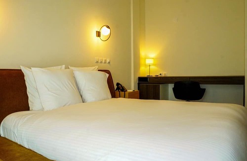 Cocody Apartment | Elegant Executive Flat with Family-Friendly Amenities