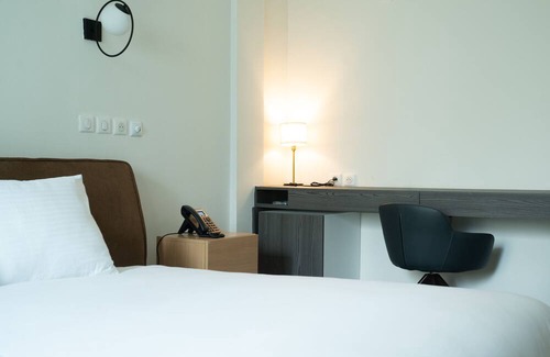 Cocody Apartment | Elegant Executive Flat with Family-Friendly Amenities
