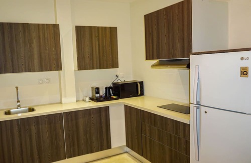 Cocody Apartment | Elegant Executive Flat with Family-Friendly Amenities