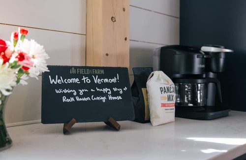 Brownsville Cottage | Pet-Friendly Vermont Retreat with Doggy Suite Amenities