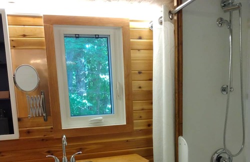 Tay Valley Cottage | WaTERFRoNT TiNY HoUSe NeAR PeRth & an HouR to OttAwA - A Perfect Getaway for Two