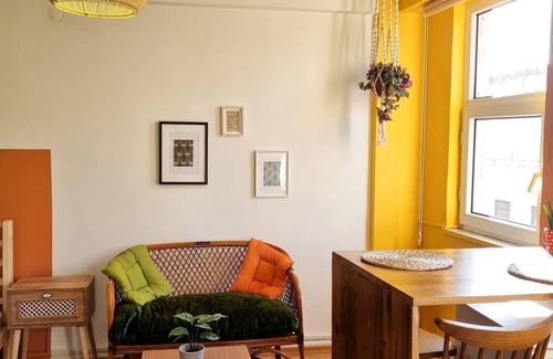 Gumussuyu Mahallesi House | Vibrant Studio Retreat in Cihangir Taksim - Family Friendly