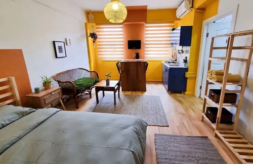 Gumussuyu Mahallesi House | Vibrant Studio Retreat in Cihangir Taksim - Family Friendly