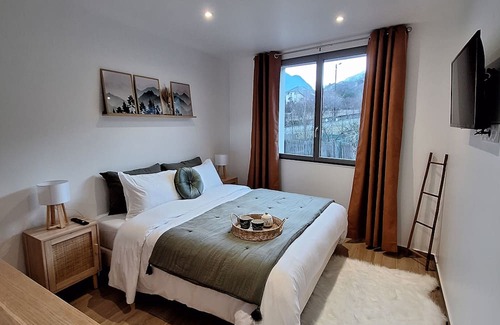 Saint-Jean-de-Maurienne Apartment | Boêmia: Cozy Mountain Apartment with Pet-Friendly Amenities