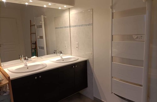 Coatroual House | Relax at Villa Jardin Clos with Ocean Views & Pet-Friendly Perks