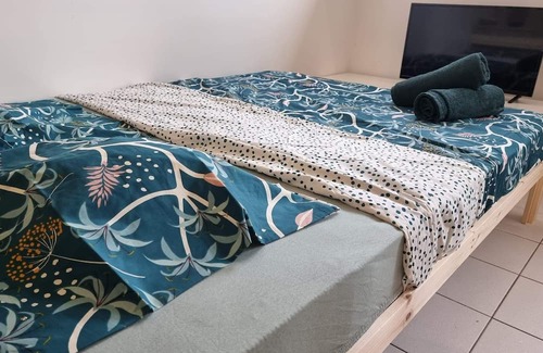 Quartier Centre Ville Apartment | Convenient Studio Équipé Near Massy TGV and Orly Airport