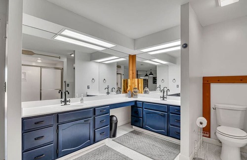 Blue Eye House | Enjoy the best escape for your 30 day min stay!