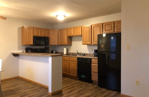 Bloomington Apartment | Comfortable 3 Bedroom Retreat in Bloomington for Families