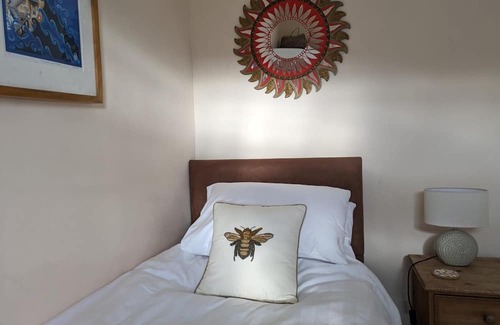 Kingsand Cottage | Inviting Cottage with Garden & Sea Views near Beaches